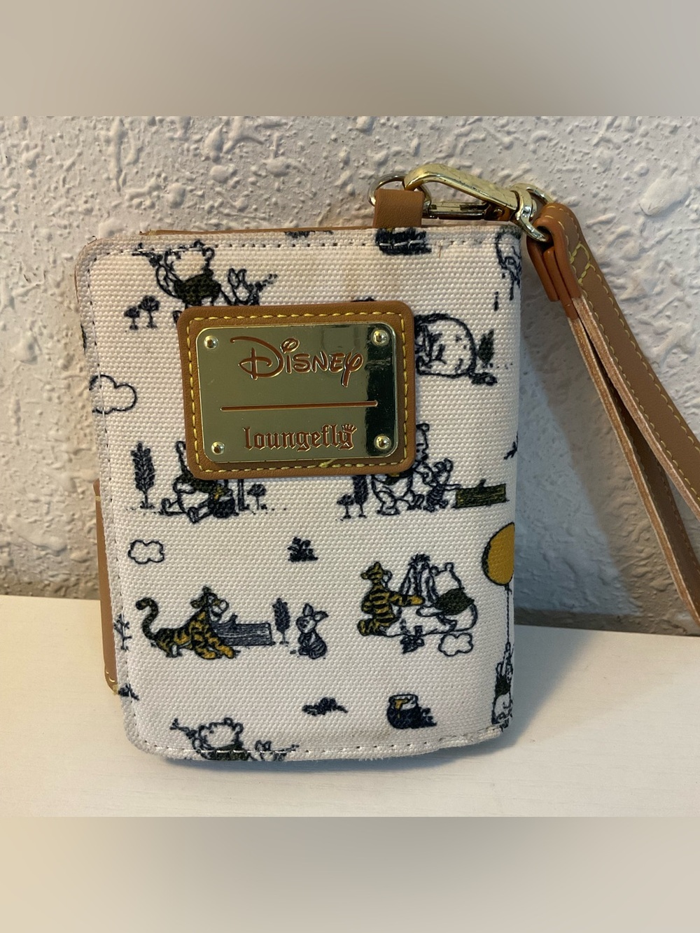 Loungefly Winnie the Pooh Wristlet